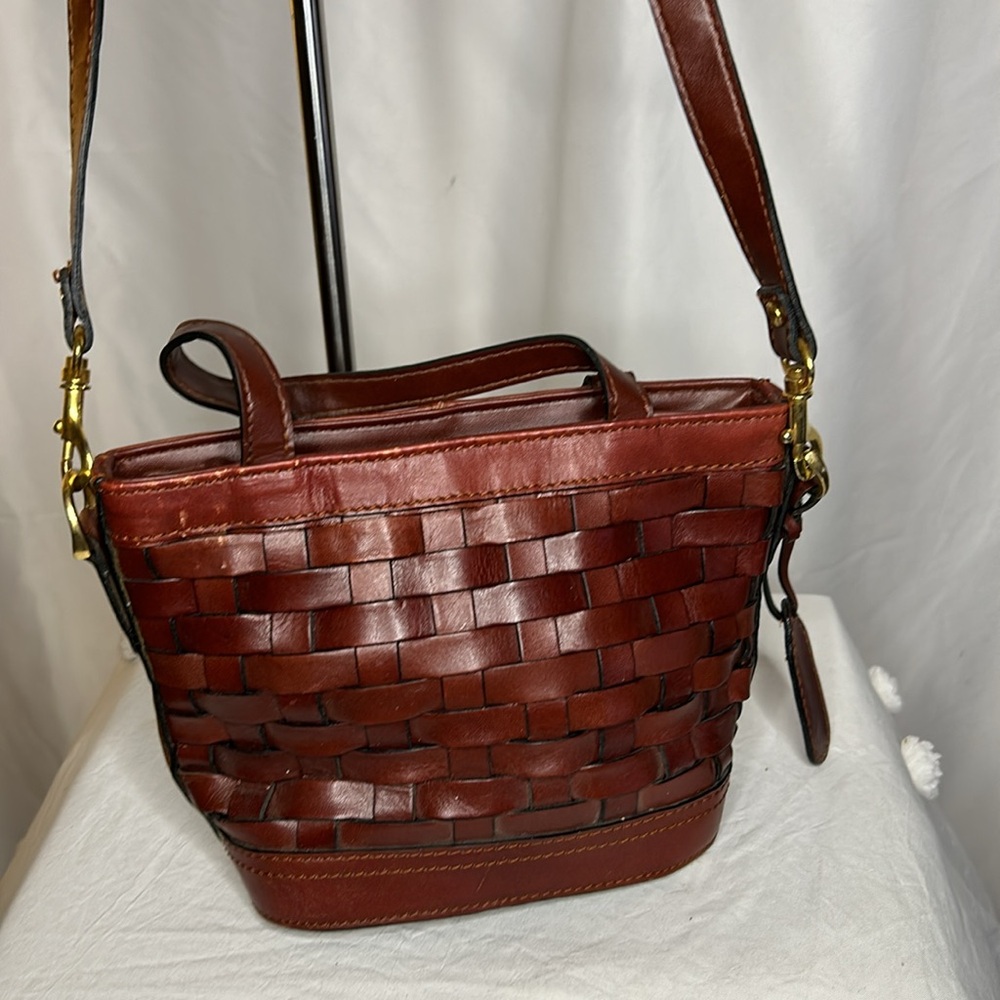 DIAMICCI vintage mini brown genuine leather basket weave handbag. Straps detach